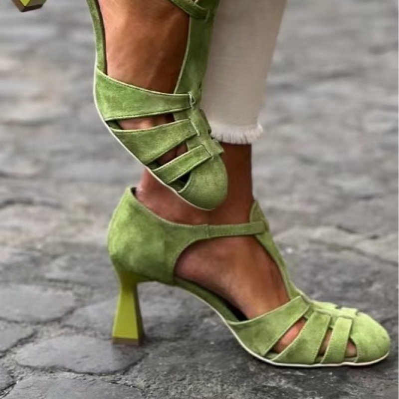 Home Office Size - Dames Groene Suède Kitten Heel T-Strap